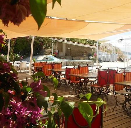 Bougainville Bay Apartments Sarandë Esterno foto
