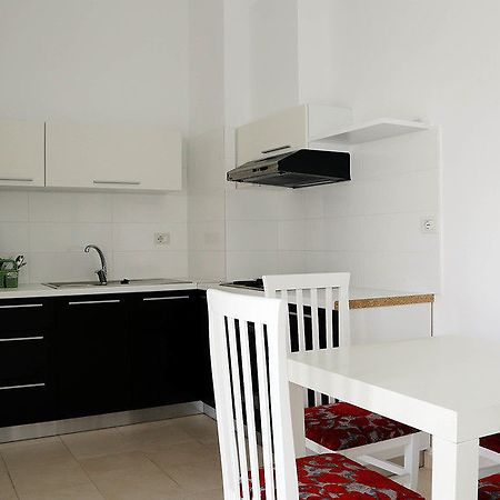 Bougainville Bay Apartments Sarandë Esterno foto